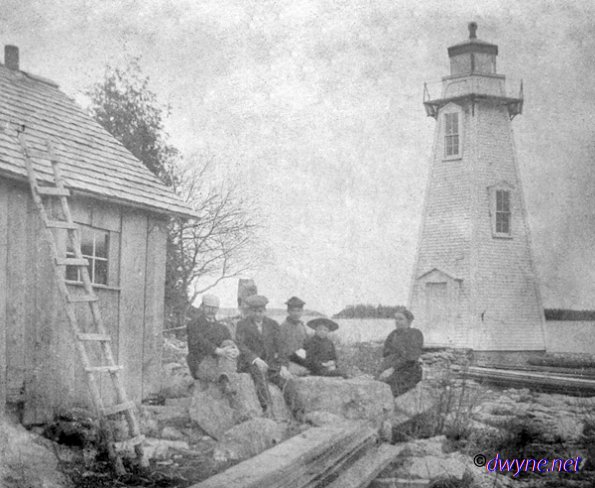 Tobermory-Big-Tub-Lighthouse