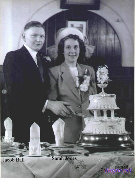 m052-Jacob-Ball-Sarah-Jones