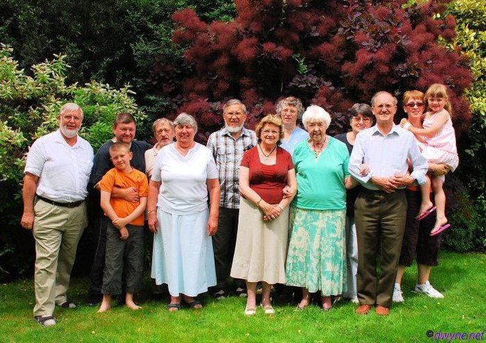 Reunion-group-2009-Tenterden-Kent