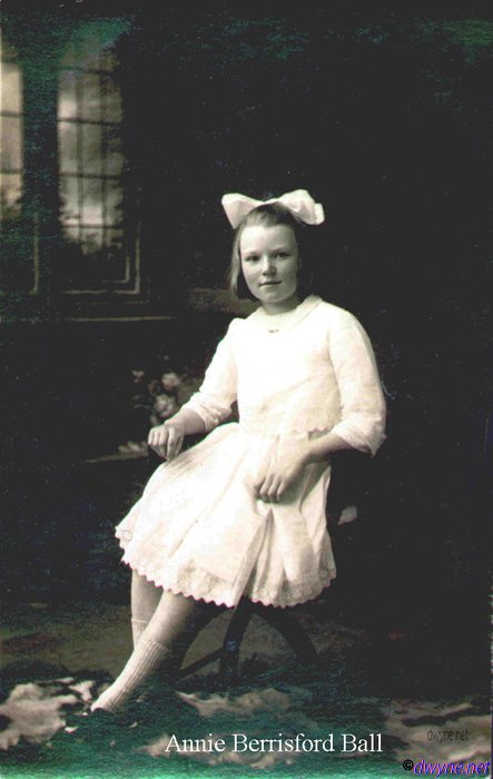 m018-Annie-Ball