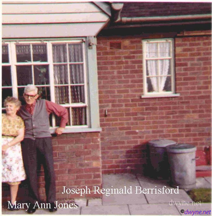 m059-Mary-Ann-Jones,-Samuel-Berrisford-Sammy-and-Aunt-Mary