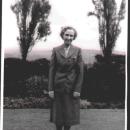 d14-Florence-Dwyne,-back-garden-29-Holden-Ave-N-1953